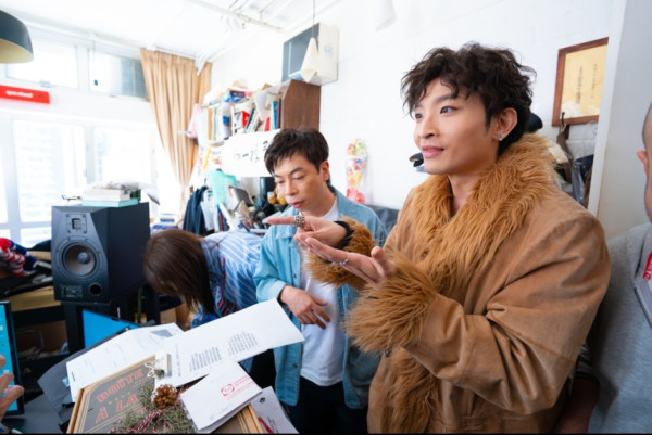 夜王上映｜鄭秀文Sammi重錄《星秀傳說》領軍15位女神拍MV 王丹妮廖子妤狂揈頭熱舞