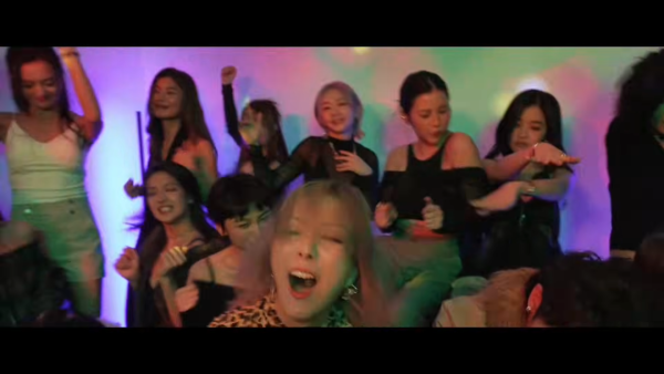 夜王上映｜鄭秀文Sammi重錄《星秀傳說》領軍15位女神拍MV 王丹妮廖子妤狂揈頭熱舞