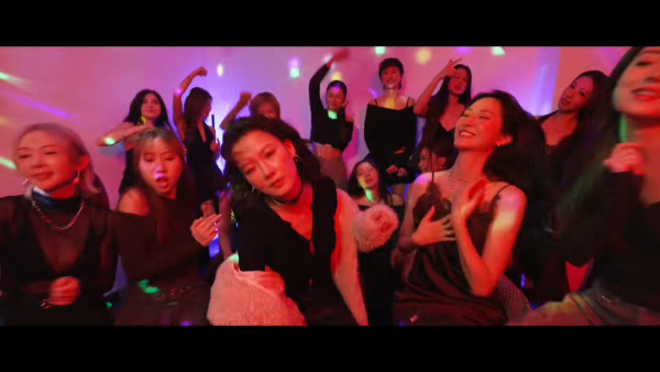 夜王上映｜鄭秀文Sammi重錄《星秀傳說》領軍15位女神拍MV 王丹妮廖子妤狂揈頭熱舞