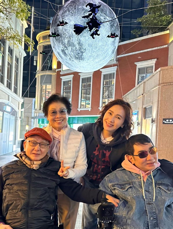 最美視后退出娛樂圈後近照容光煥發！慶生晒驚人凍齡狀態：似食咗防腐劑