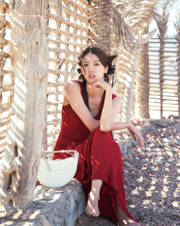 TVB失寵視后零濾鏡生圖獲讚顏值完勝！葉蒨文同框慘輸一原因被比下去？