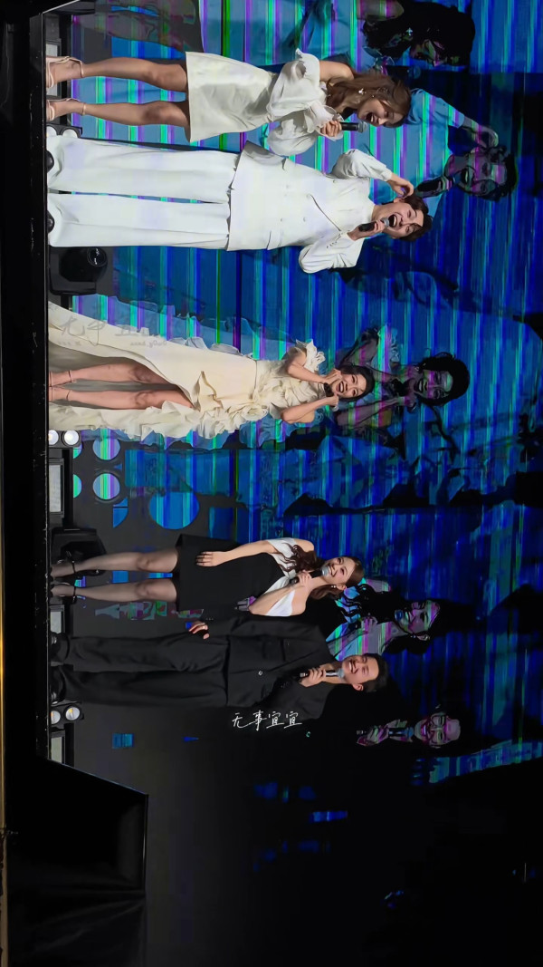 葉蒨文GM台上公然激咀惹哄動！單身蔡思貝企隔籬尷尬樣表情竟成焦點