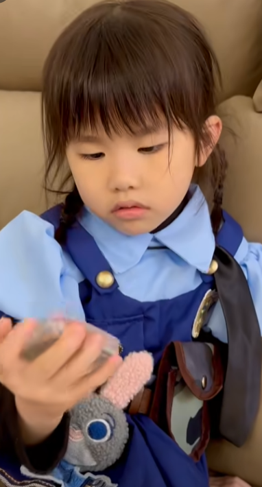 陳彥行首度曝光4歲囡囡正面樣貌！餅印樣遺傳超強母系基因！從未公開生父身份