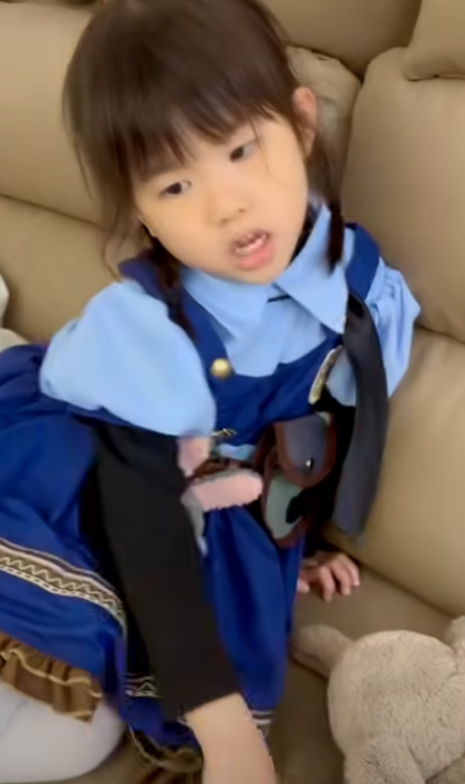 陳彥行首度曝光4歲囡囡正面樣貌！餅印樣遺傳超強母系基因！從未公開生父身份