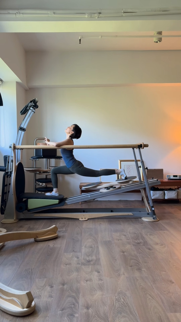 最受歡迎女歌星息影多年近況激罕曝光 57歲轉型運動導師晒fit爆身材一鳴驚人