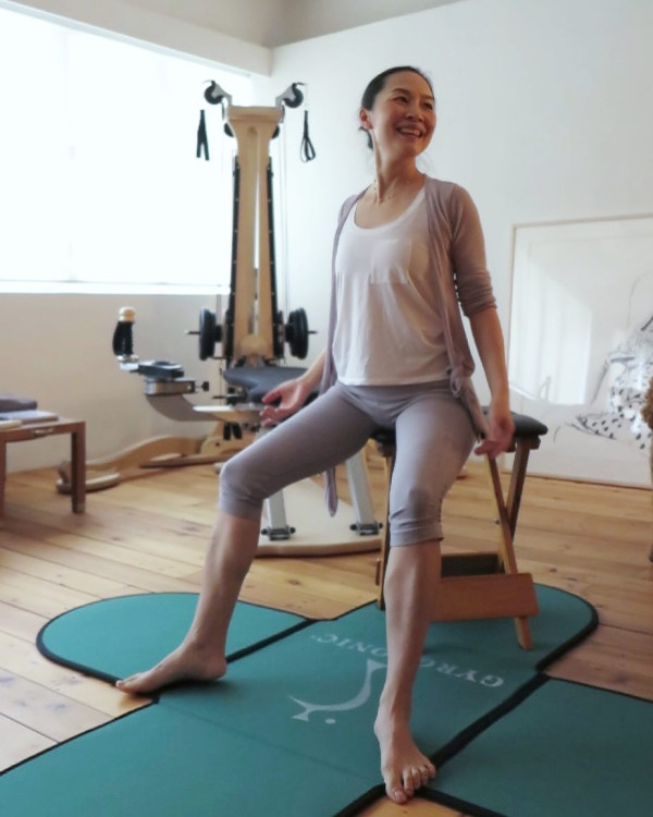 最受歡迎女歌星息影多年近況激罕曝光 57歲轉型運動導師晒fit爆身材一鳴驚人