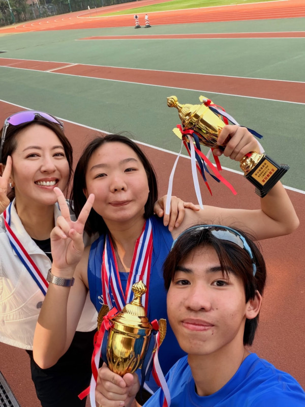 44歲唐詩詠重返中學母校陸運會！素顏混入學生堆零違和 童顏師姐少女感爆燈