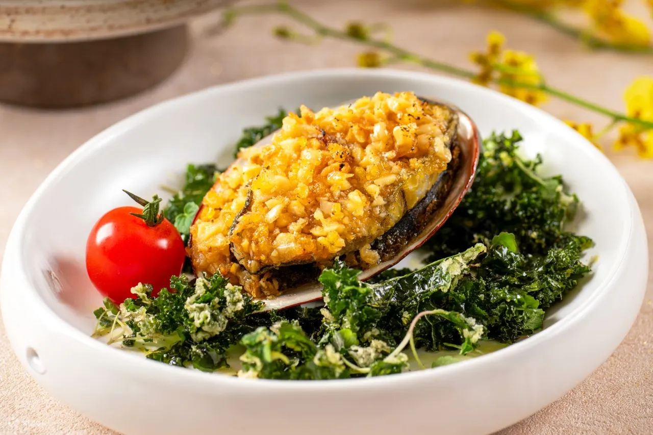 西貢WM酒店自助餐買一送一！再送牛油焗鮑魚！3小時嘆靚景 任食生蠔/刺身/炆魚肚花膠/燕窩甜品