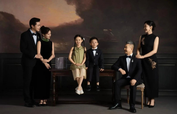 照片來源：大眾點評@百年好合輕婚紗·全家福