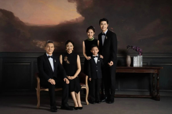 照片來源：大眾點評@百年好合輕婚紗·全家福