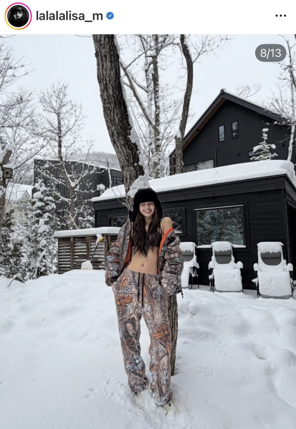 (圖: lalalalisa_m IG) BLACKPINK LISA雪地著比堅尼因「神級羽絨」一件貴過首期!揭極罕真相有錢未必買到