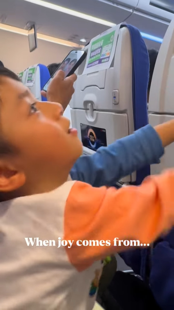 鄭俊弘天使仔仔搭飛機拍凳被公審！何雁詩一句神反擊揭前座身份 網民即刻靜晒