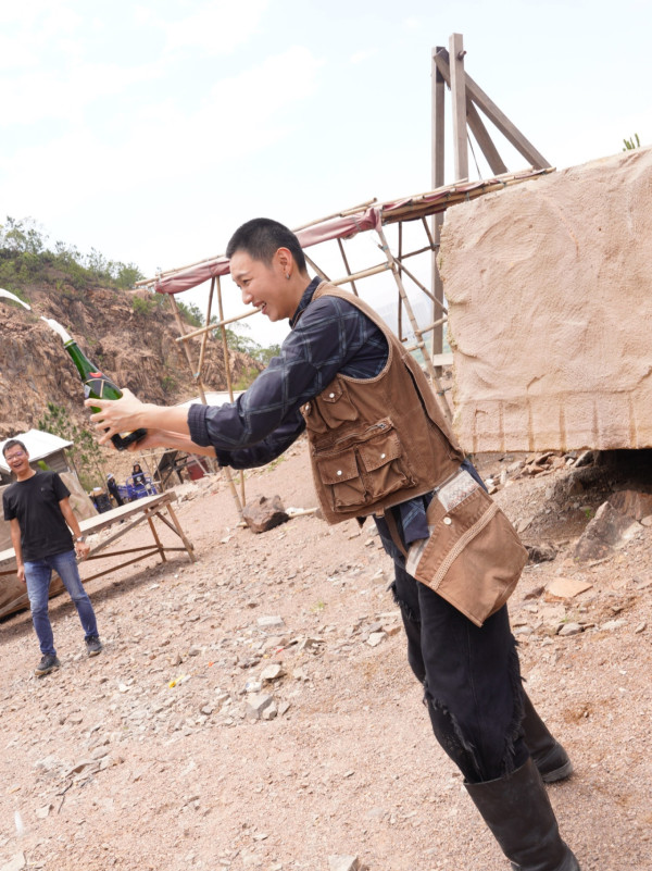 王丹妮超狠心剷青平頭髮型激似男人！為新戲極大犧牲改頭換面認唔出：型到癲