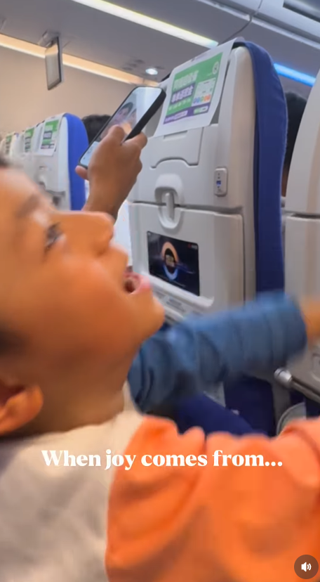 何雁詩搭飛機帶「天使仔仔」興奮拍凳被公審罵擾民 真相曝光網民唔敢再出聲