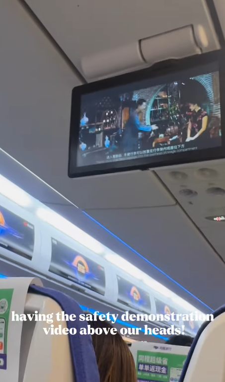 何雁詩搭飛機帶「天使仔仔」興奮拍凳被公審罵擾民 真相曝光網民唔敢再出聲