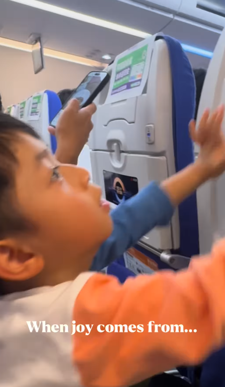 何雁詩搭飛機帶「天使仔仔」興奮拍凳被公審罵擾民 真相曝光網民唔敢再出聲