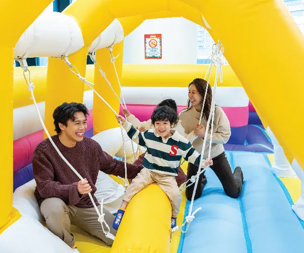 香港親子室內遊樂場排行榜| 第二位：Bouncetopia by Kiztopia（啟德店） 巨型充氣城堡 