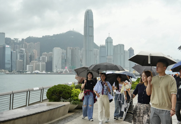 碰瓷新騙術極度陰濕 屈撞爛芒索償維修費 港男一招無傷脫困