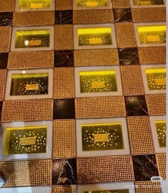 澳門英皇娛樂酒店「黃金大道」(圖: 小紅書) 澳門英皇娛樂酒店「黃金大道」(圖: 小紅書)