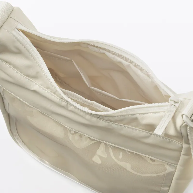 MUJI終於出「痛袋」！$258透明Tote Bag被搶爆　粉絲激讚：低調大容量神物 