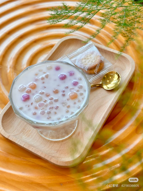 照片來源：小紅書@TR Nail 日式美甲美睫（南山萬象天地店）