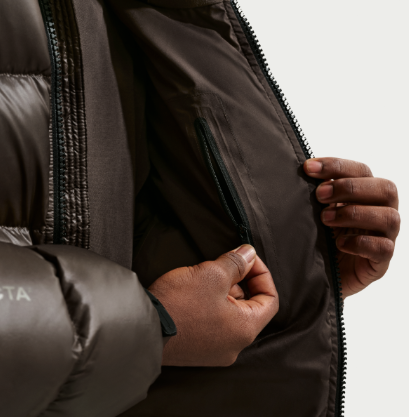 NOCTA x Nike 羽絨外套(圖: nike.com.hk) NOCTA x Nike 羽絨外套(圖: nike.com.hk)