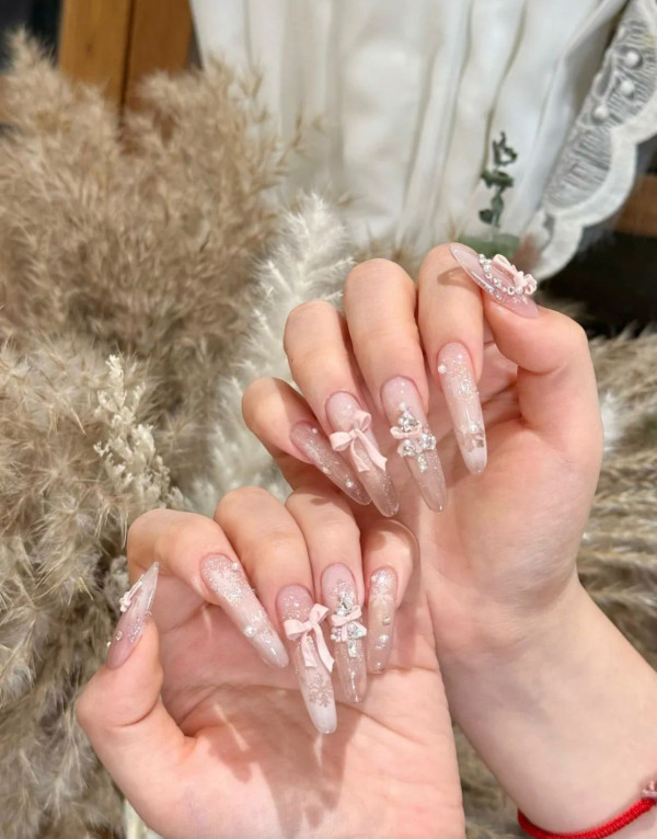 照片來源：大眾點評@亦可·Nail美甲美睫（金中環店）