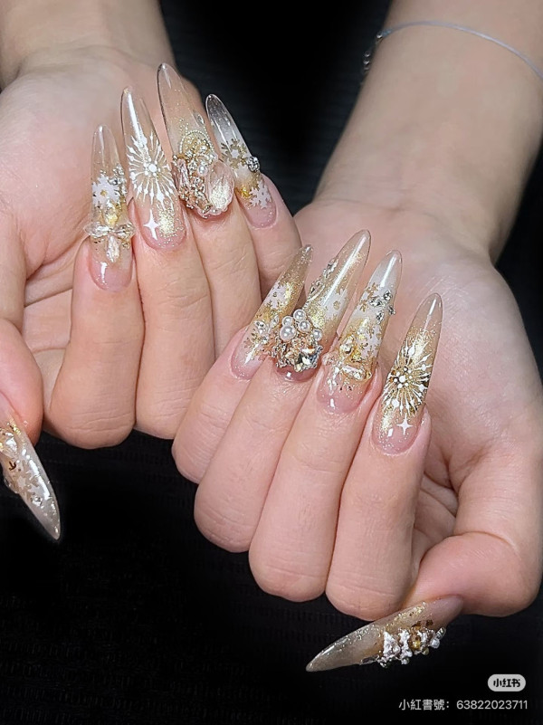 照片來源：小紅書@蘭花芷國風·美甲美睫（崗廈店）