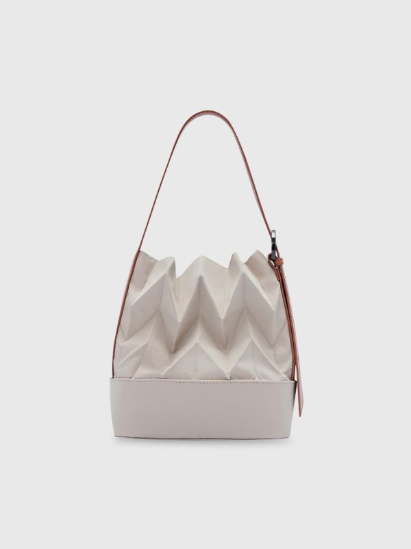 2026泰國10大手袋推介最平0入手！平價版Loewe被大推！唔止Naraya 