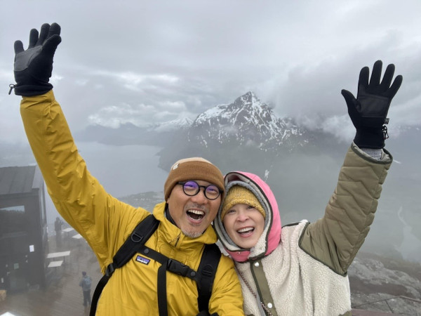 蘇玉華潘燦良展四個月南半球之旅 闖南極睇企鵝讚嘆旅程：一天比一天精彩 