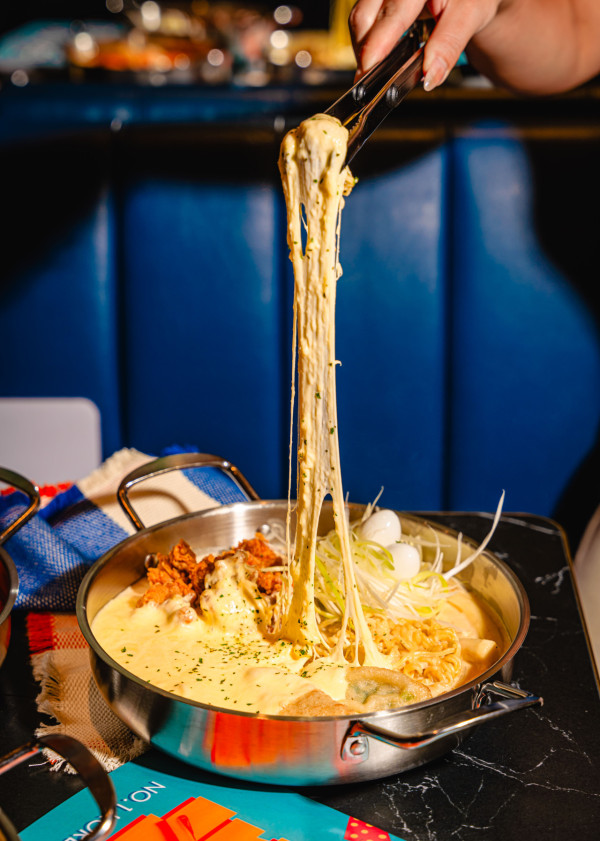 韓國人氣35cm超長年糕登陸銅鑼灣   全新豬脊骨年糕鍋／玩遊戲送限量禮品