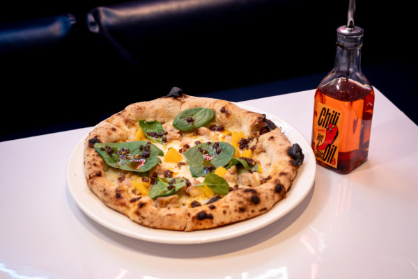 Jacomax Pizzeria驚喜重返銅鑼灣！必試全港獨家椰子號沙嗲醬Pizza / 藍芝士蘋果薄餅