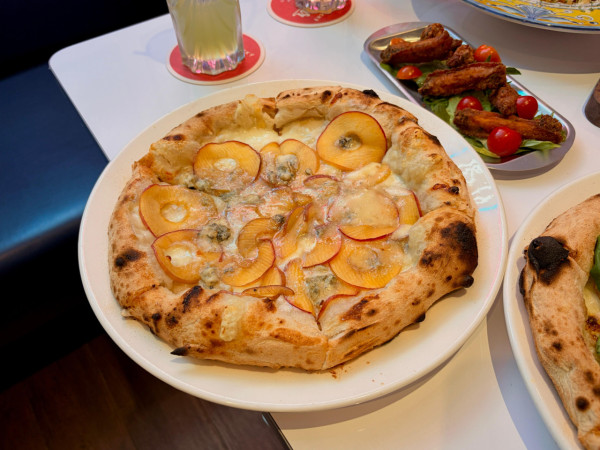 Jacomax Pizzeria驚喜重返銅鑼灣！必試全港獨家椰子號沙嗲醬Pizza / 藍芝士蘋果薄餅