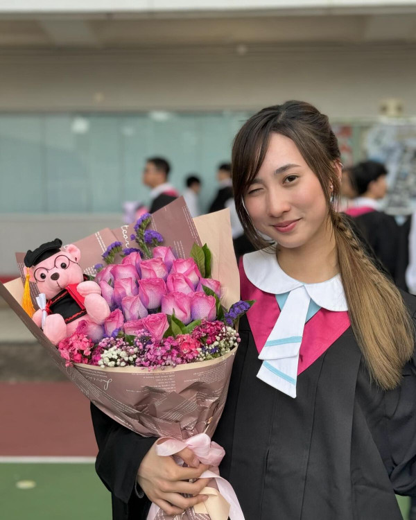 鍾柔美親揭情史後樓梯激吻男係初戀！自爆內幕否認有4段情 僅屬師兄曖昧關係