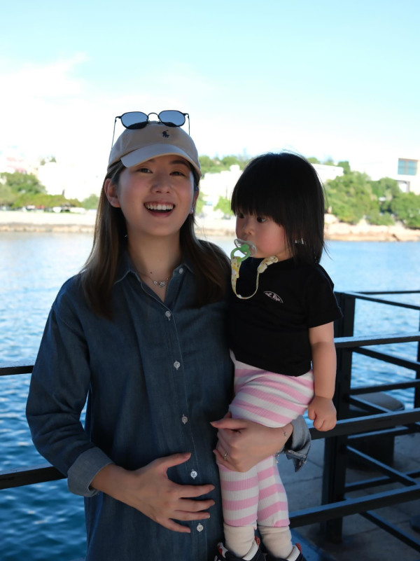 29歲TVB小花宣布順產誕子三年抱兩！成功趕進度自爆產後虛脫：終於卸貨了