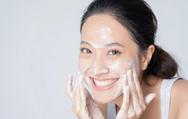 擠檸檬起巨型水泡險毀容！揭恐怖化學灼傷真相 24小時後噩夢開始