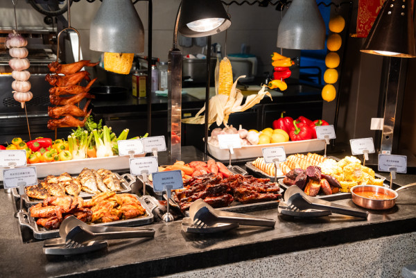 過年玩轉澳門，跟住內文打卡、搵食、潮買！新一年，繼續豐衣足食，玩得盡興！ 