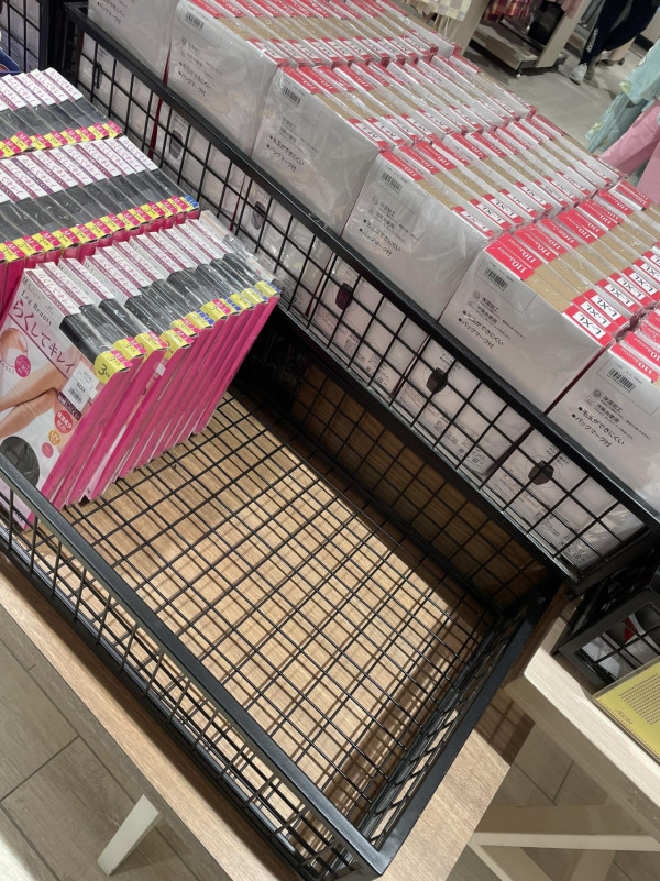 AEON日本製絲襪平均$12/對！原價$170瘋搶斷市 網民：平過日本好多