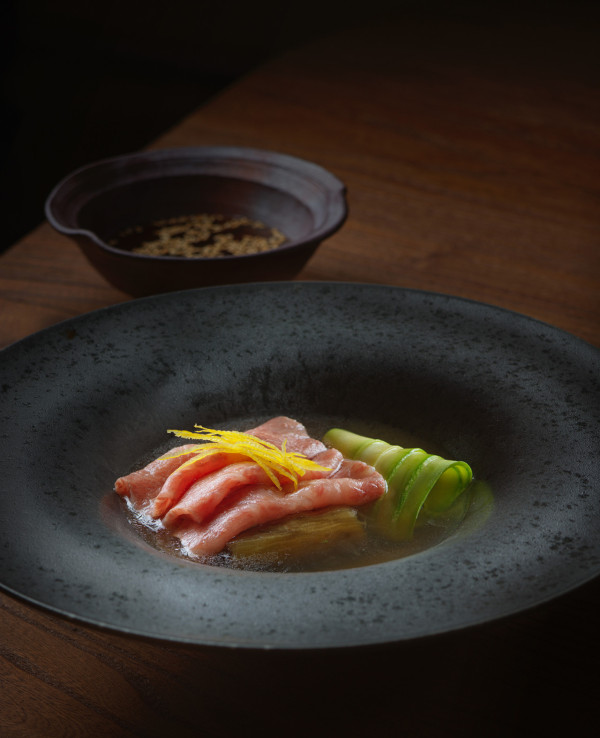 銅鑼灣全新日法餐酒館正式開業 嚴選頂級牛肉/原始柴火燒烤/日法融合料理