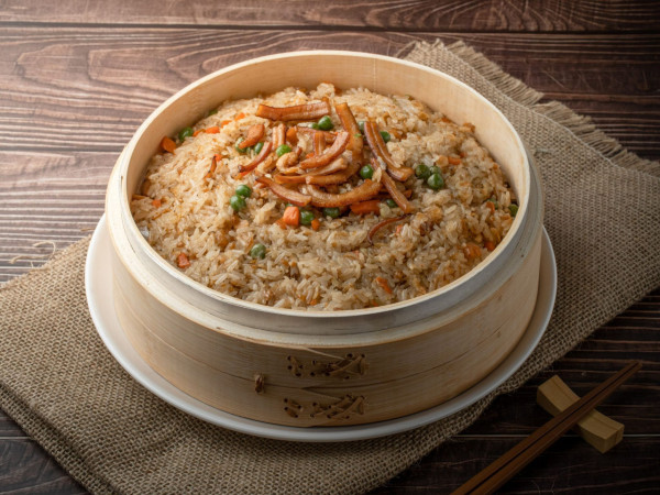 團年飯驚見7道菜急加餸反變「真．食七」？網民教睇中式酒席計餸規矩 糯米飯/甜品原來唔計！