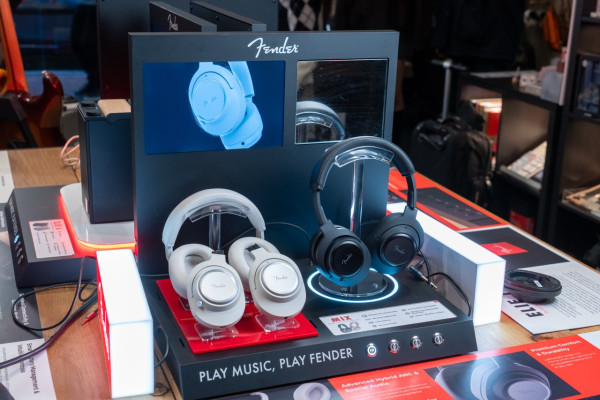 iPhone 藍牙無損終有解？Fender 首隻降噪耳筒 MIX 登場！附送隱藏「Dongle」無線聽歌達 24-bit/96kHz 規格