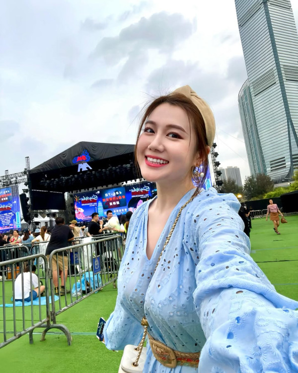 前TVB失婚咪神一刀剪短髮換新形象！髮型不及36E導彈胸震撼︰唔知望邊好！