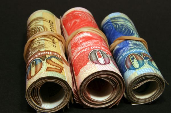 最低工資2026加「1蚊」至$43.1！立法會通過後5月1日生效