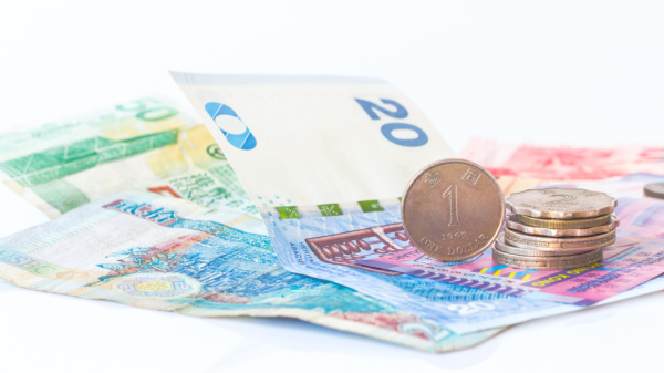 最低工資2026加「1蚊」至$43.1！立法會通過後5月1日生效