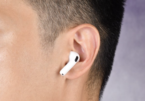 AirPods 輻射如同微波爐？ 網傳「叮熟大腦」嚇死用家 專家：關鍵在於「這數據」