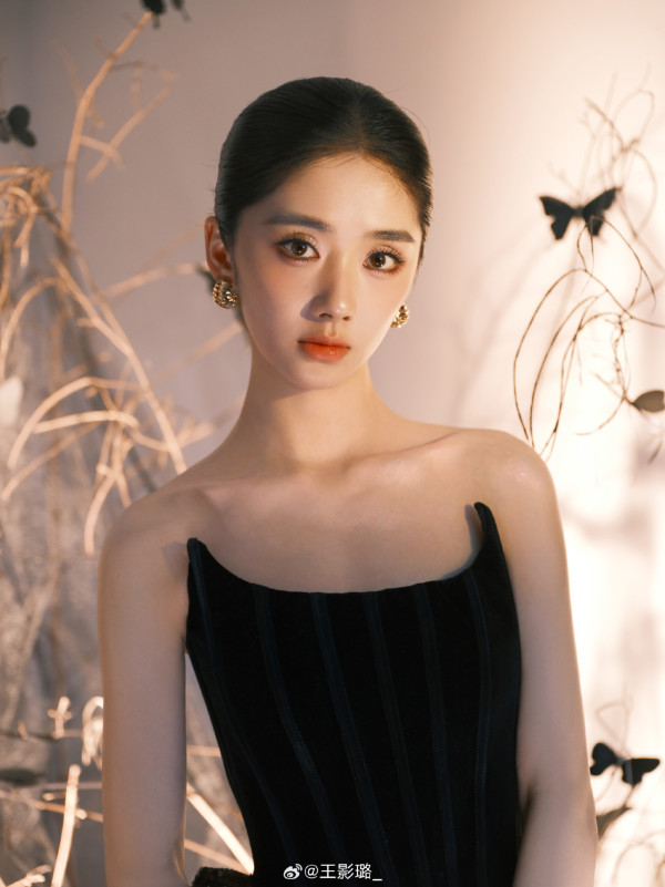 歡樂茶飯｜「00後小花」王影璐憑3部主演劇人氣爆紅！搭檔陳飛宇曾被傳同居約會