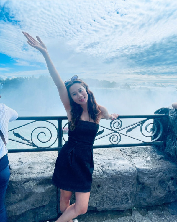 前港姐冠軍婚後高調轉行做地產經紀！介紹筍盤兼送名校攻略︰搵食艱難？