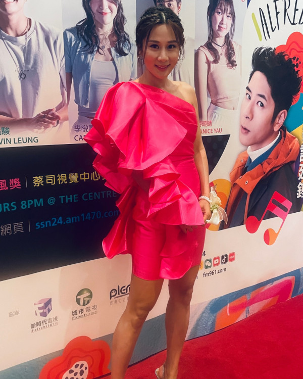 前港姐冠軍婚後高調轉行做地產經紀！介紹筍盤兼送名校攻略︰搵食艱難？