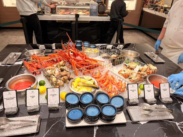 萬麗海景酒店新春自助餐7折優惠！任食海膽魚子醬、龍蝦／賀歲糕點8折