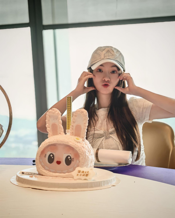 谷婭溦爆Seed炮轟某前輩歌手玩針對！嫌疑人對號入座列4點反擊︰不要誤會我